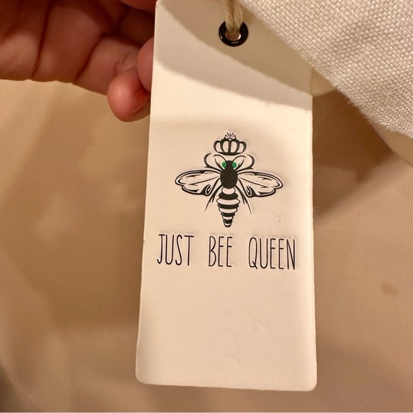 🐝Just Bee Queen 🐝Chelsea Twist Front 🐝Top 🐝 Size M - Picture 9 of 10